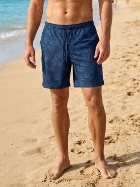 Kirkland Signature Men's Leaf-Print Swim Trunks with Drawstring Size Large NWOT